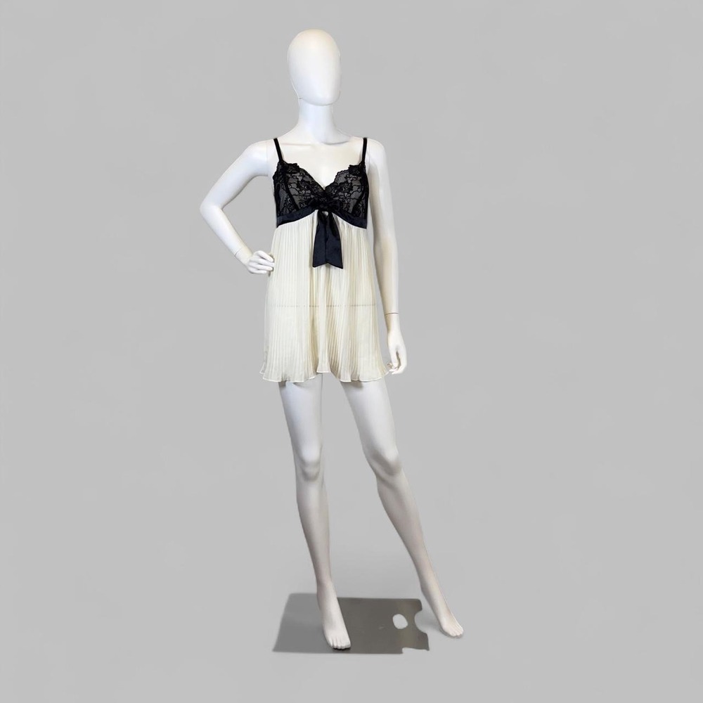 Lace & Pleated Babydoll Chemise Ivory Black Mini Nightgown Y2K Coquette Fairy
